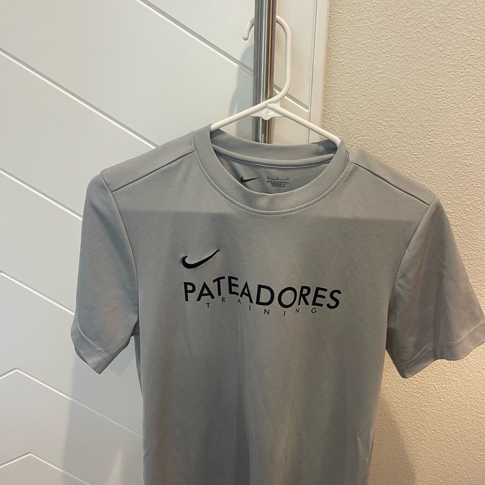 Nike Gray Short Sleeve Tee
